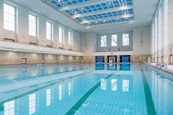 piscine couverte Finckensteinallee 